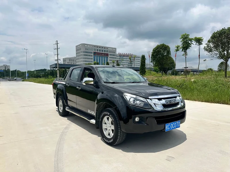 Isuzu D-MAX — фото 3