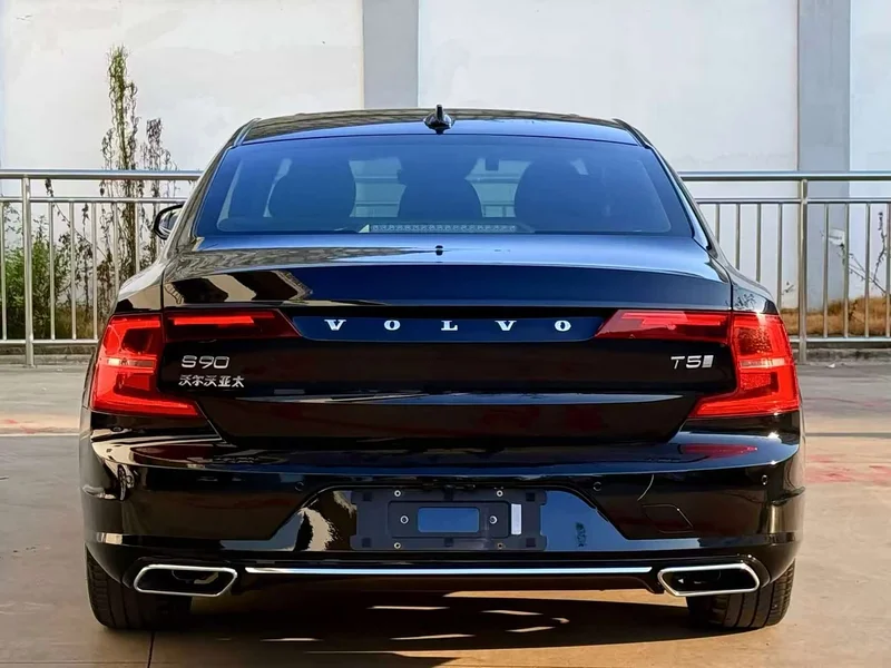 Volvo S90 — фото 4
