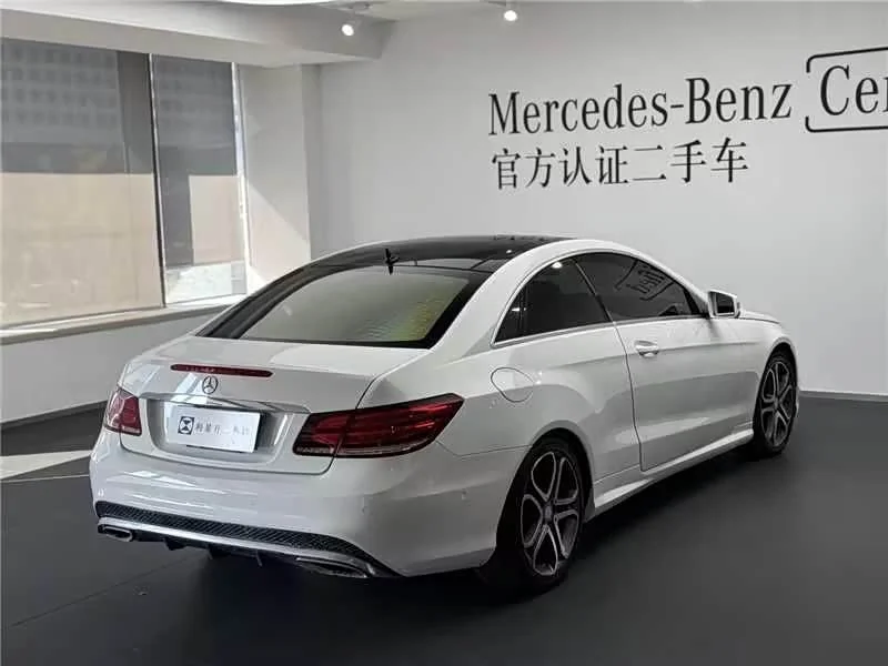 Mercedes-Benz E-Class — фото 14