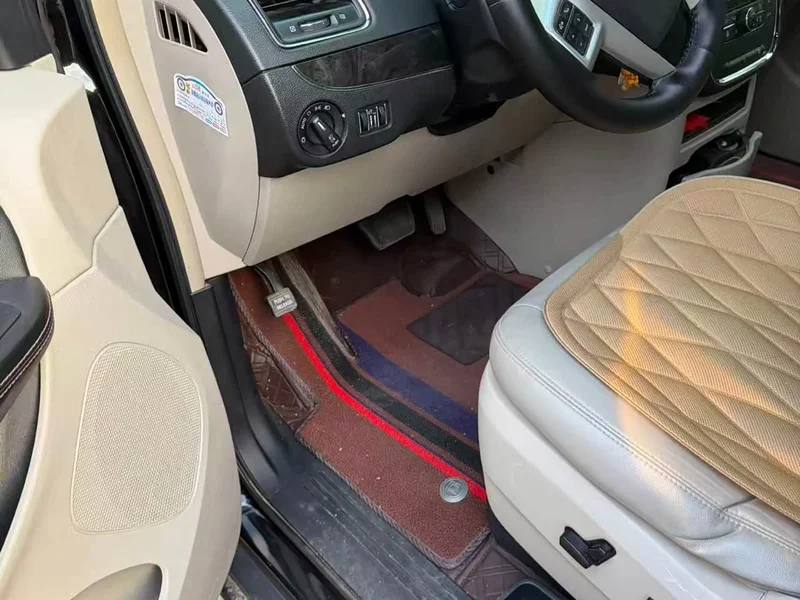 Jeep Grand Voyager (Imported) — фото 7