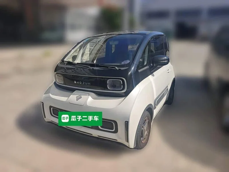 Baojun E300 — фото 1