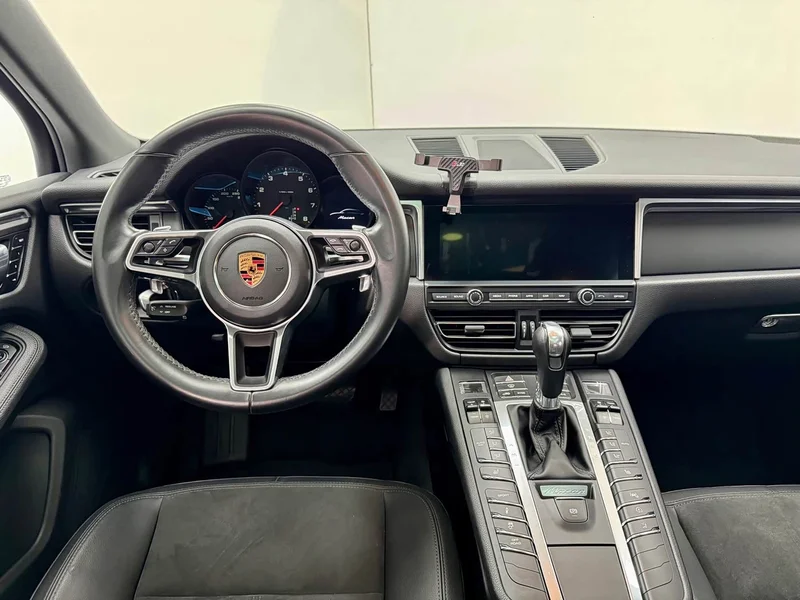Porsche Macan — фото 13