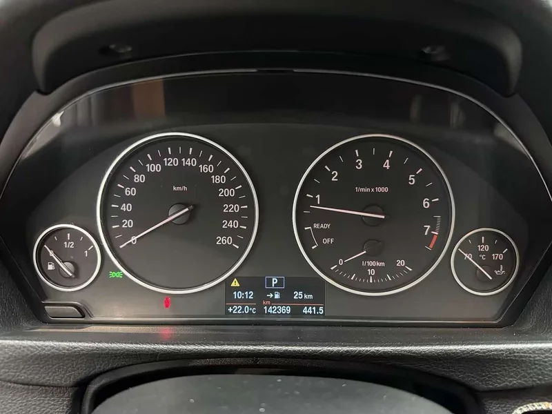 BMW 3-Series — фото 11
