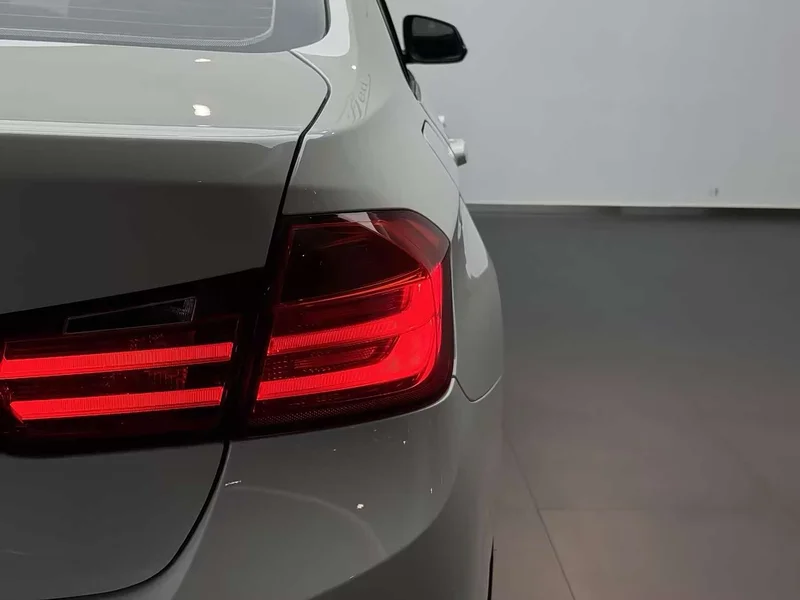 BMW 3-Series — фото 18