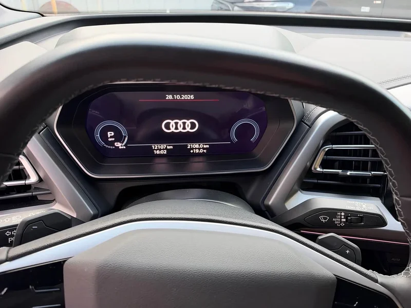 Audi Q4 e-tron — фото 4