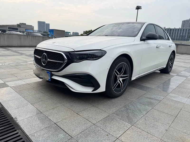 Mercedes-Benz E-Class (Imported) — фото 1