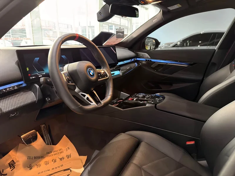 BMW i5 M60 — фото 4