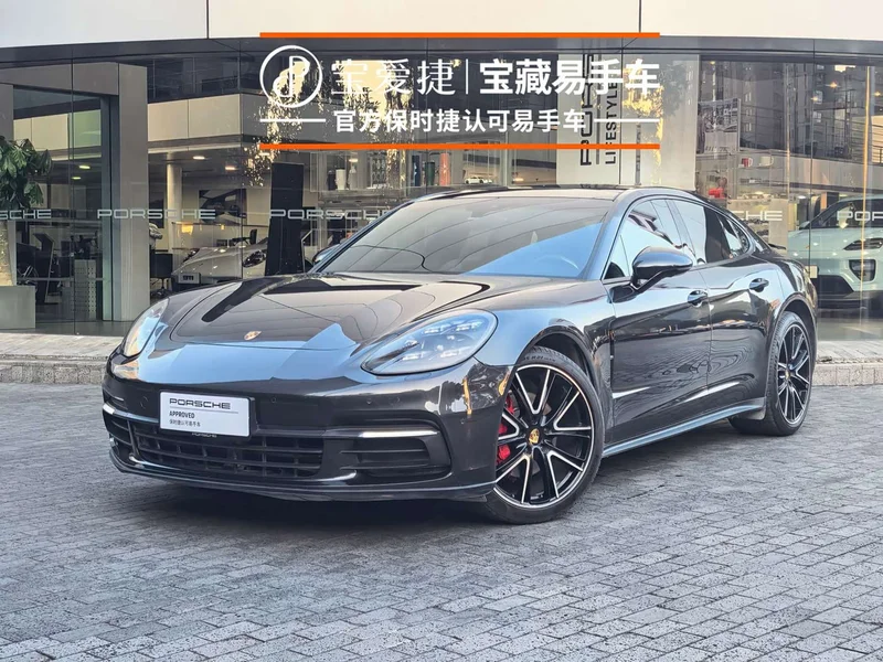 Porsche Panamera — фото 1