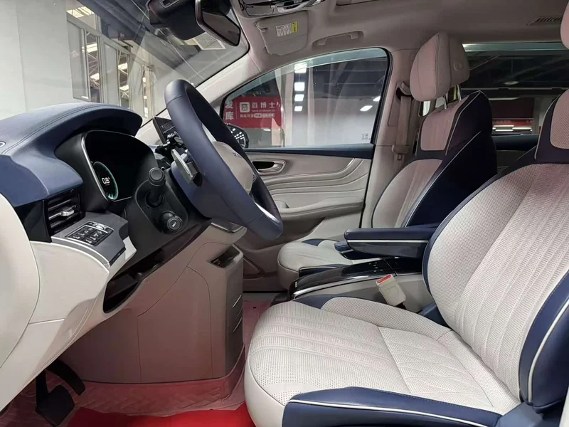 Roewe iMAX8 — фото 7