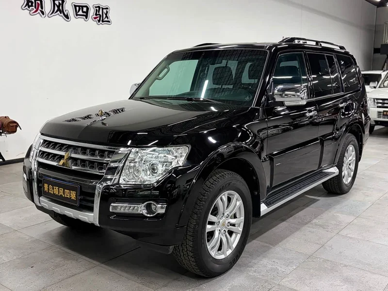 Mitsubishi Pajero (Imported) — фото 2