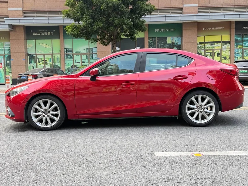 Mazda 3 Axela — фото 12