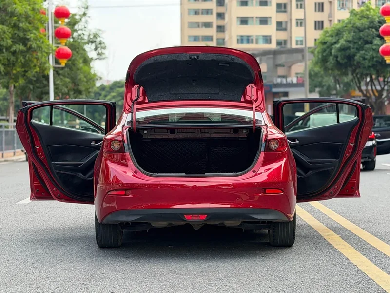 Mazda 3 Axela — фото 16