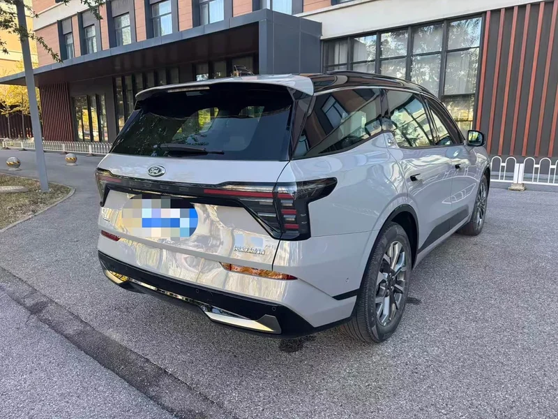 Ford Edge — фото 4