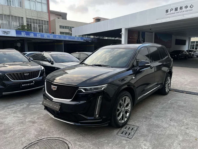 Cadillac XT6 — фото 1