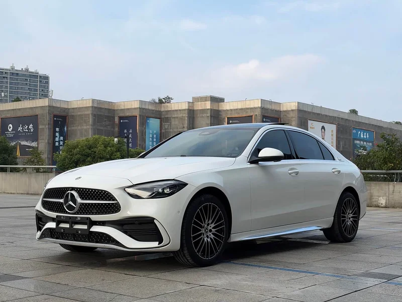 Mercedes-Benz C-Class — фото 1