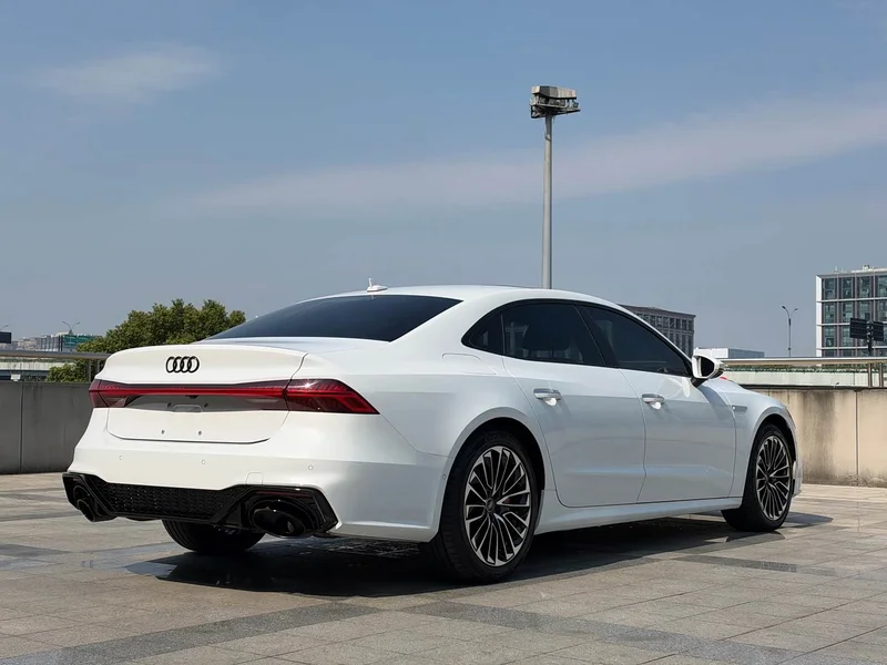 Audi A7L — фото 3