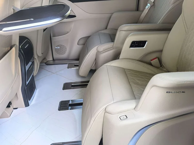 Buick GL8 — фото 7