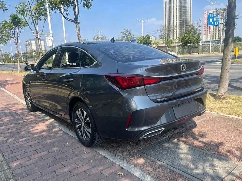 Changan Eado — фото 10