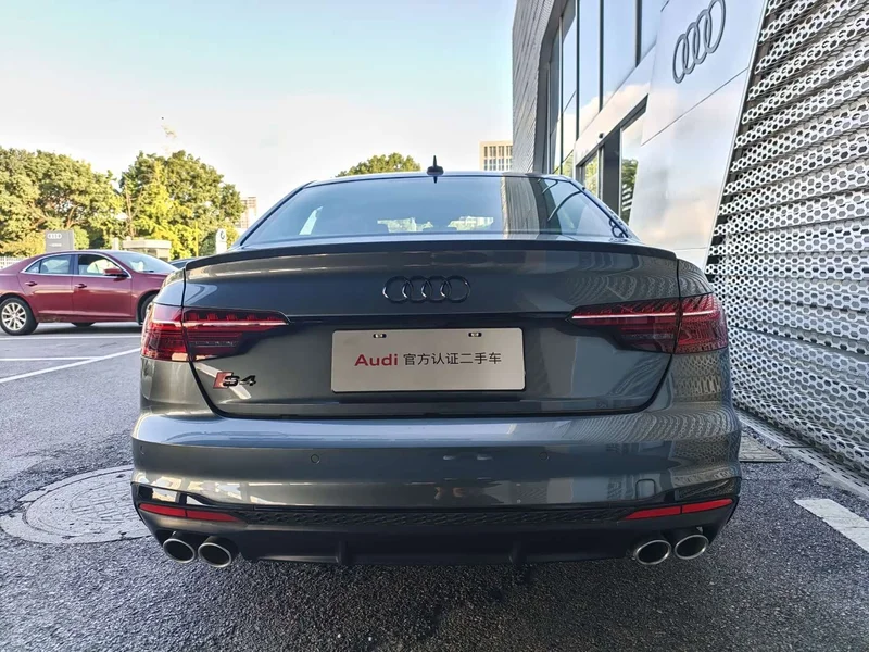 Audi S4 — фото 3