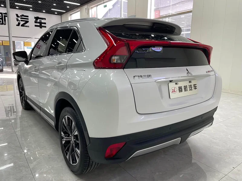 Mitsubishi Eclipse Cross — фото 6