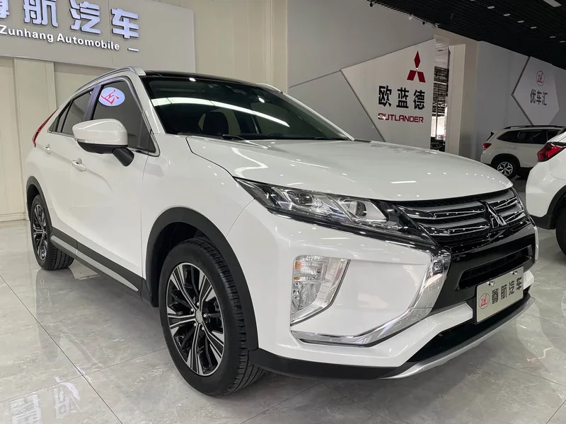 Mitsubishi Eclipse Cross — фото 10