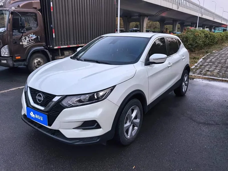 Nissan Qashqai — фото 1
