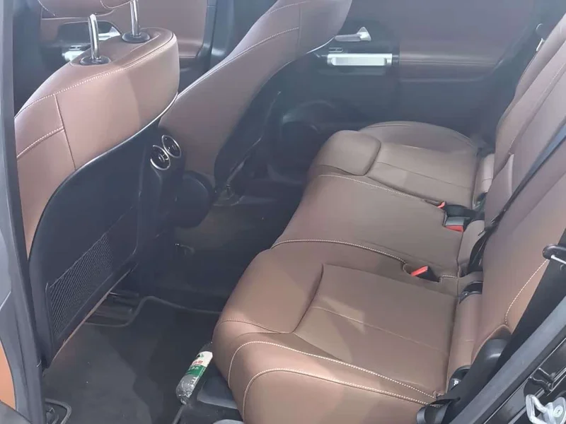Mercedes-Benz EQB — фото 10