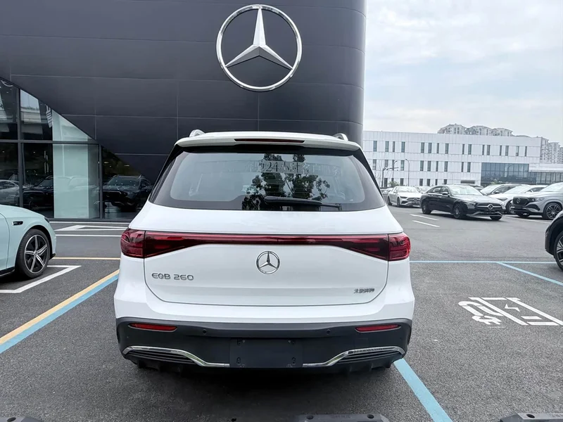 Mercedes-Benz EQB — фото 4