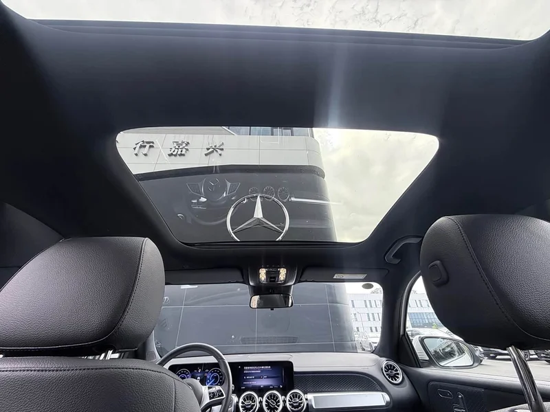Mercedes-Benz EQB — фото 10