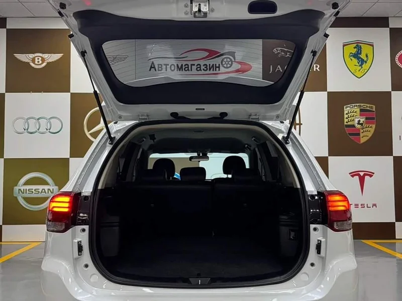 Mitsubishi Outlander — фото 18