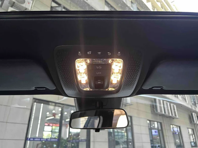 Mercedes-Benz EQB — фото 19