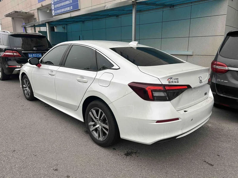 Honda Civic — фото 6