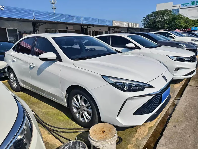 Roewe i5 — фото 3