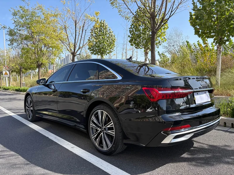 Audi A6L — фото 5