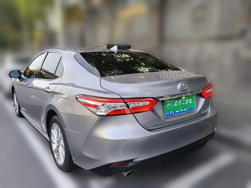 Toyota Camry — фото 4