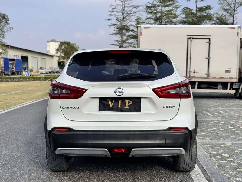 Nissan Qashqai — фото 17