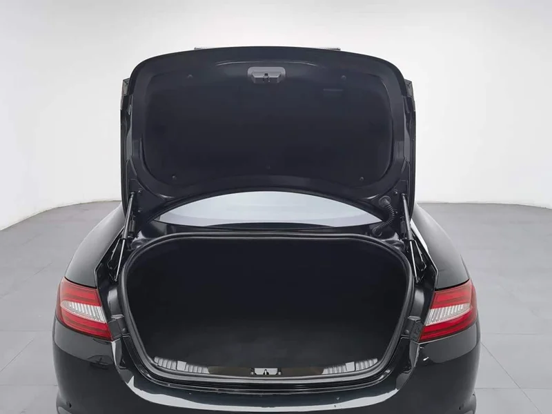 Jaguar XF — фото 16