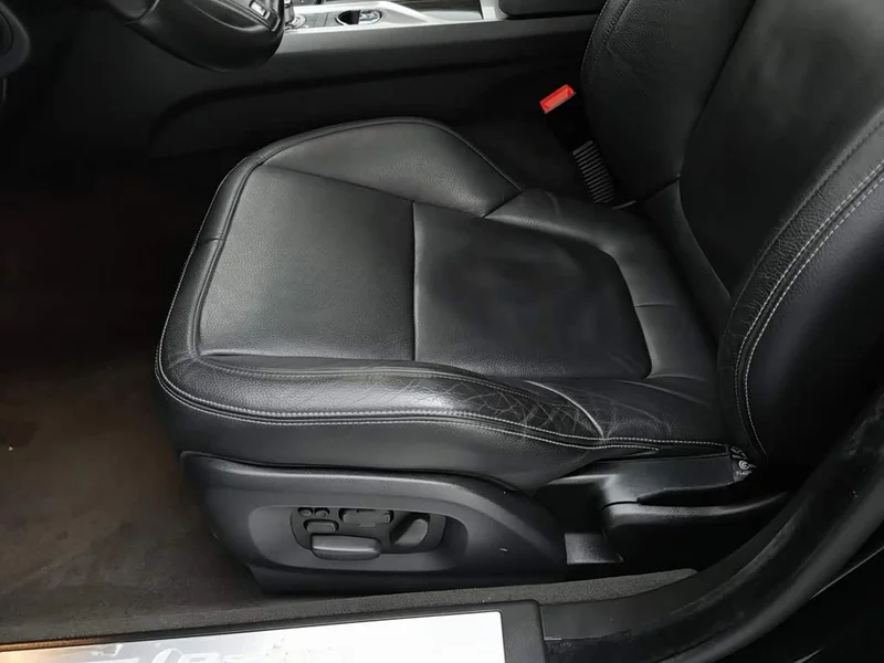 Jaguar XF — фото 20