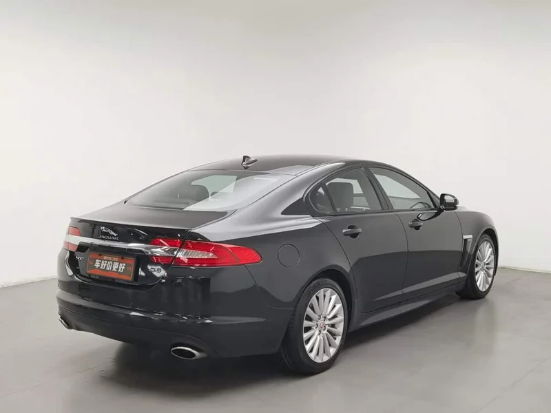 Jaguar XF — фото 2
