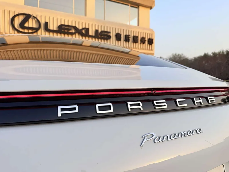 Porsche Panamera — фото 10