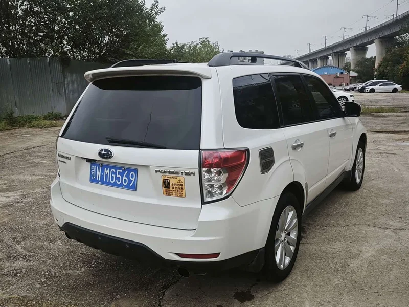 Subaru Forester — фото 6