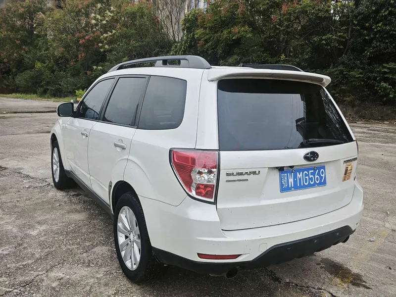 Subaru Forester — фото 8