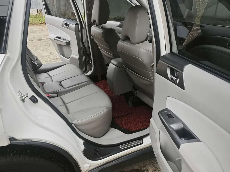 Subaru Forester — фото 10