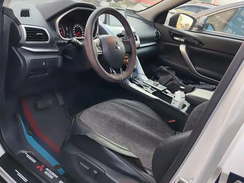 Mitsubishi Eclipse Cross — фото 9