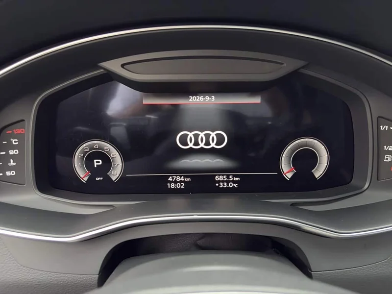 Audi A7L — фото 12