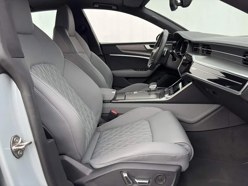 Audi A7L — фото 15