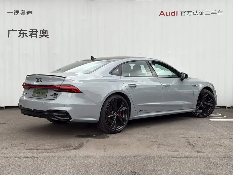 Audi A7L — фото 6