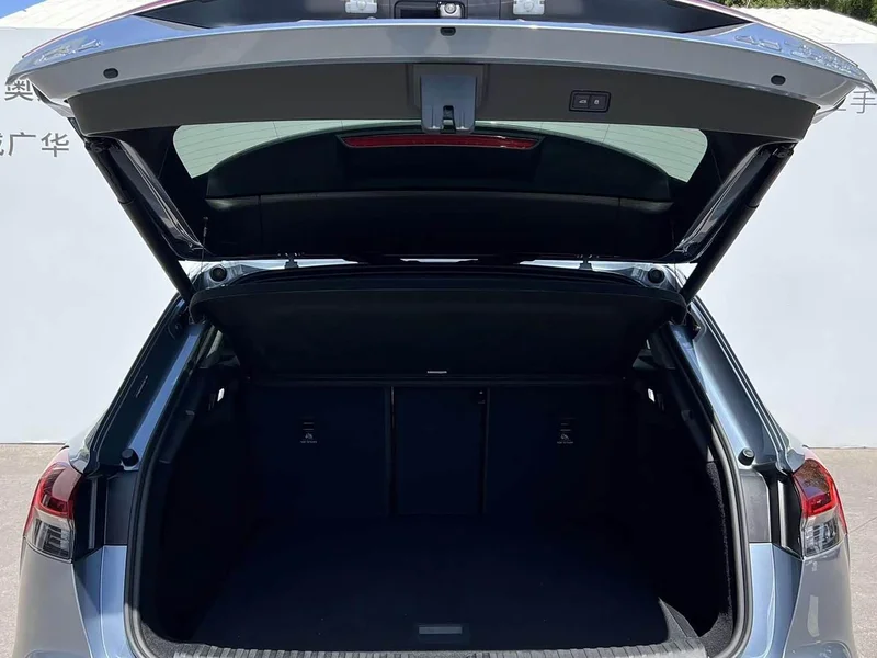 Audi Q4 e-tron — фото 15