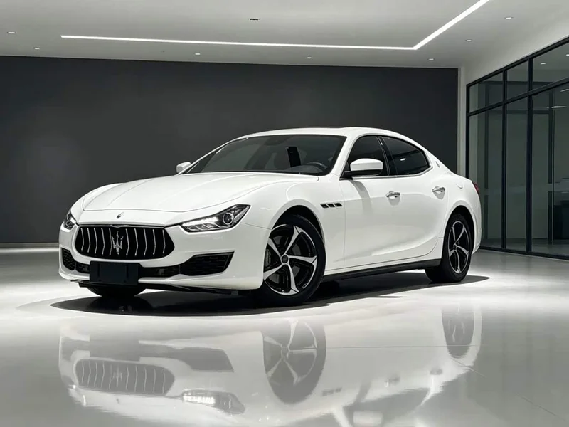 Maserati Ghibli — фото 1