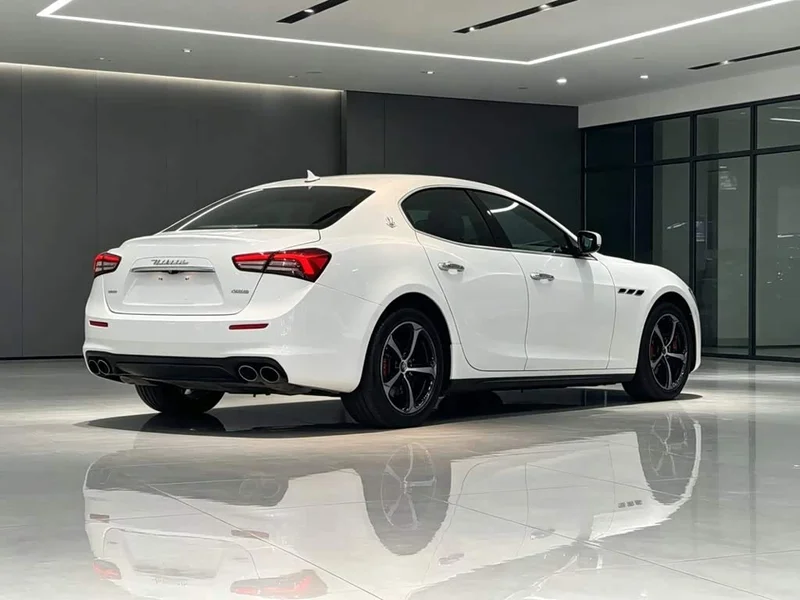 Maserati Ghibli — фото 7
